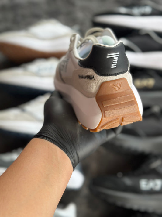 Emporio Armani 2026 Blanco/Beige