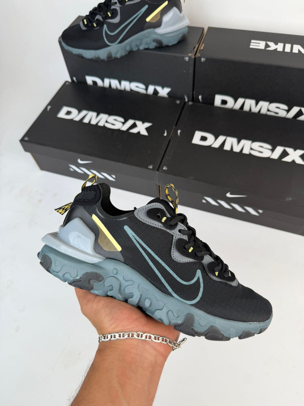 Nike React Negro/Gris/Amarillo
