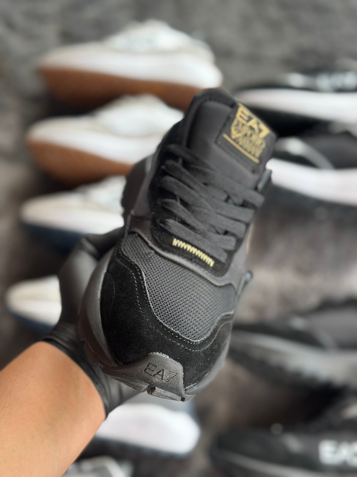 Emporio Armani 2026 Negro Dorada
