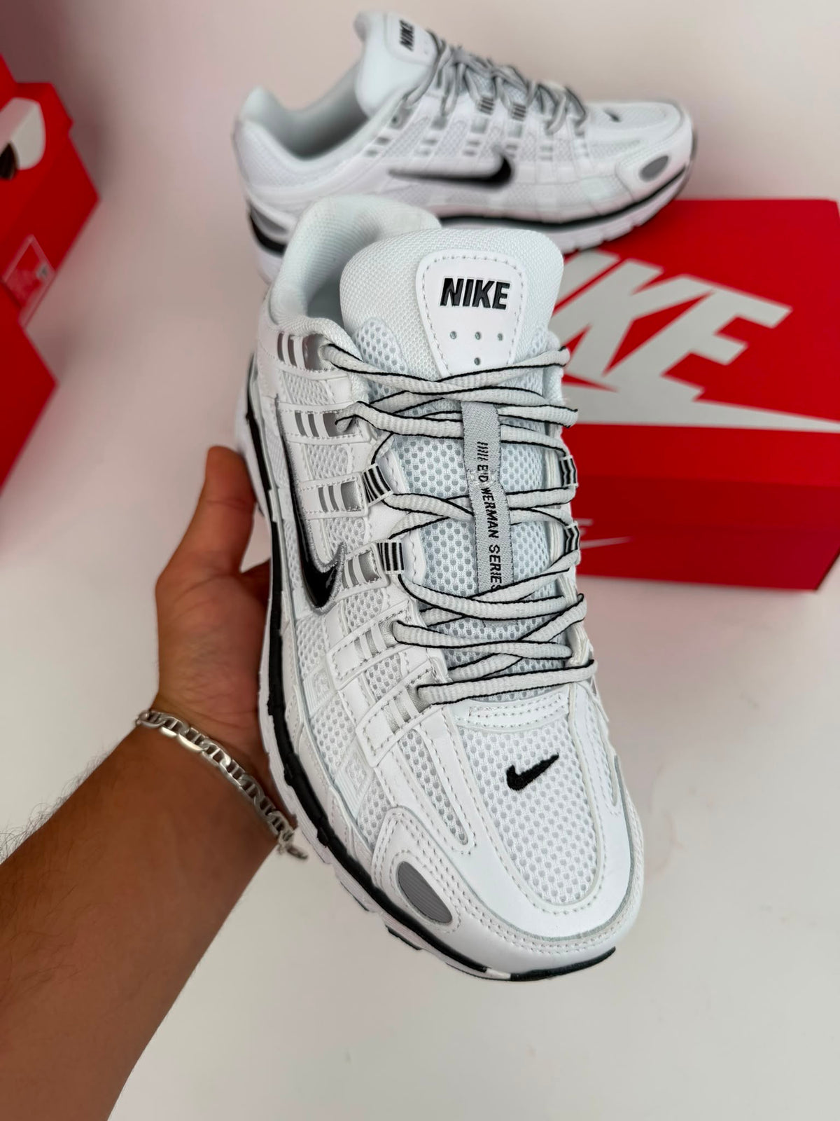 Nike P6000 Blanca/Negro