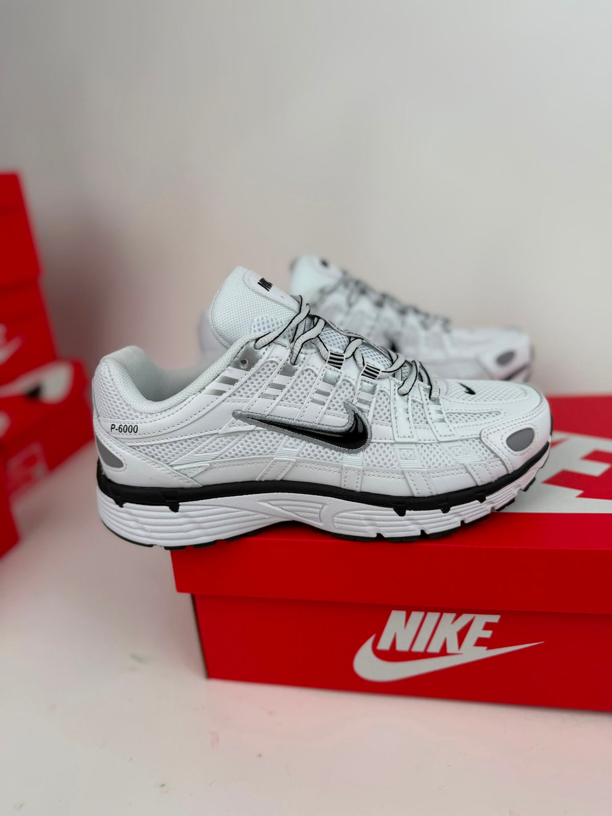 Nike P6000 Blanca/Negro