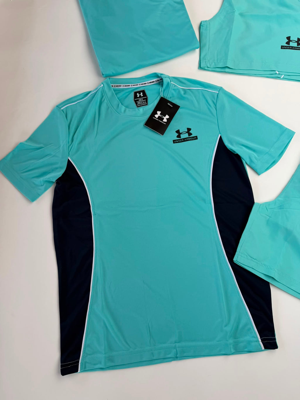 Conjunto Under Armour 2026 - Turquesa