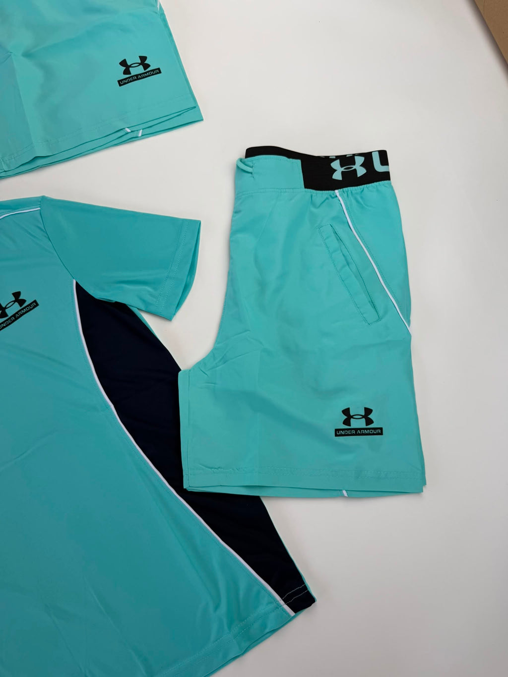 Conjunto Under Armour 2026 - Turquesa