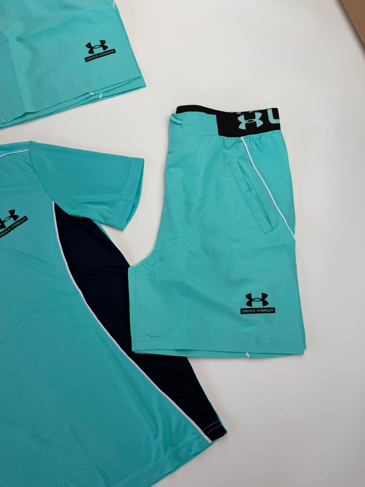 Conjunto Under Armour 2026 - Turquesa