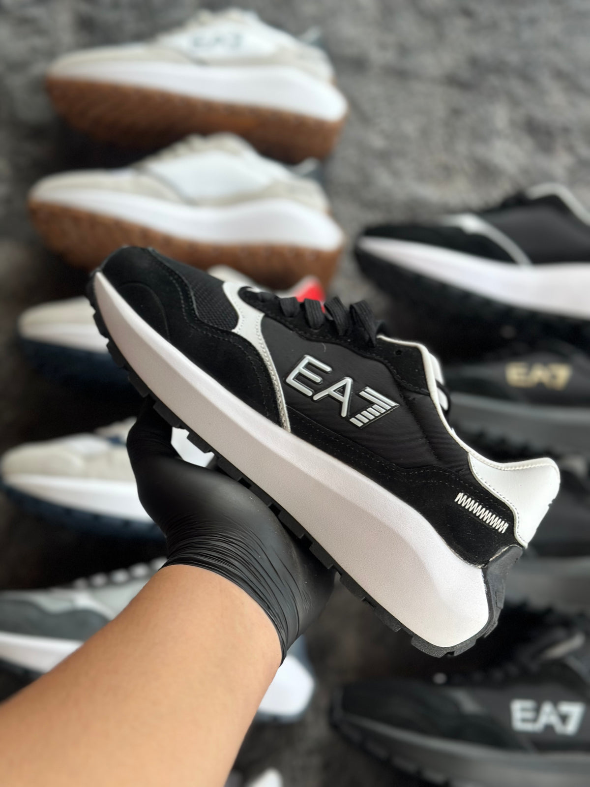 Emporio Armani 2026 Negro/Blanco