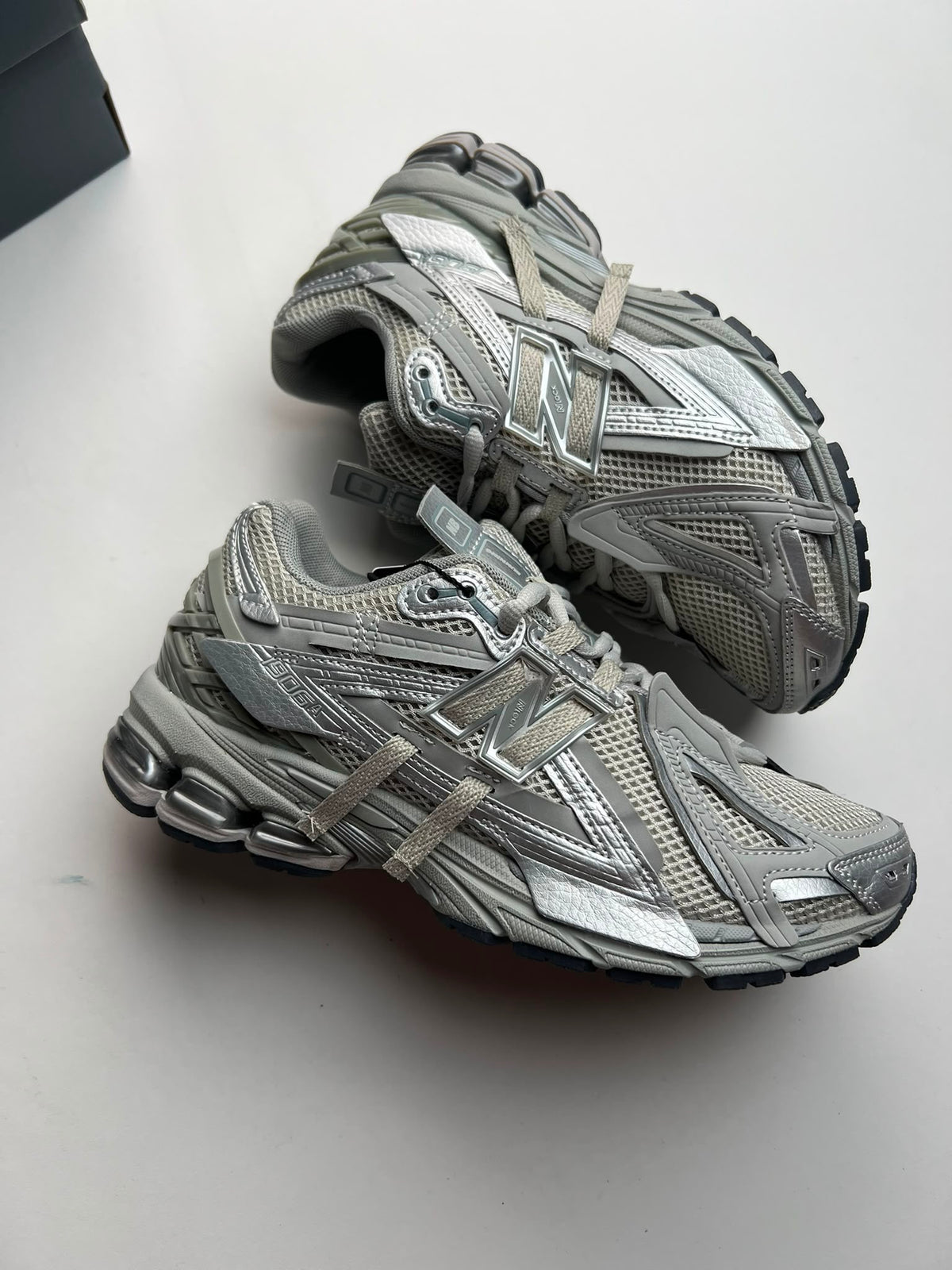 New Balance 1906A - Plata / Gris