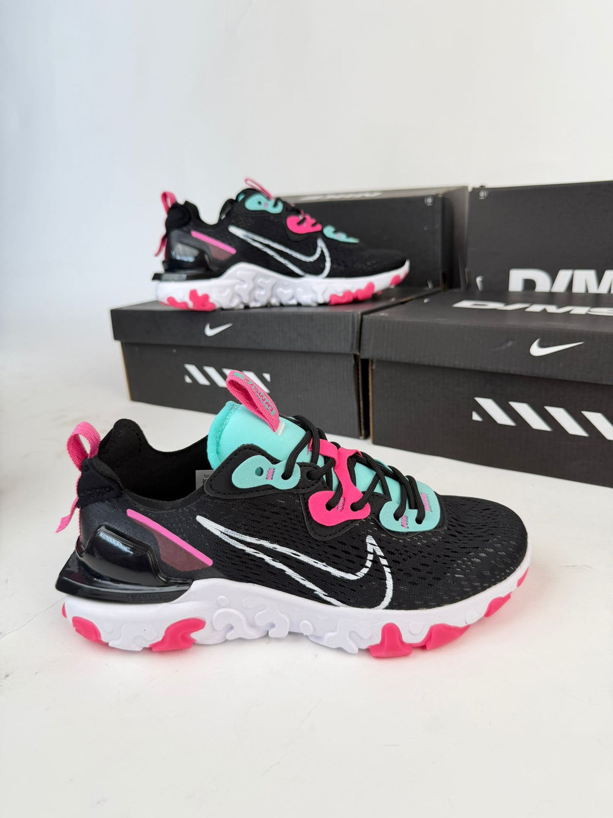 Nike React Negro/Rosa/Turquesa