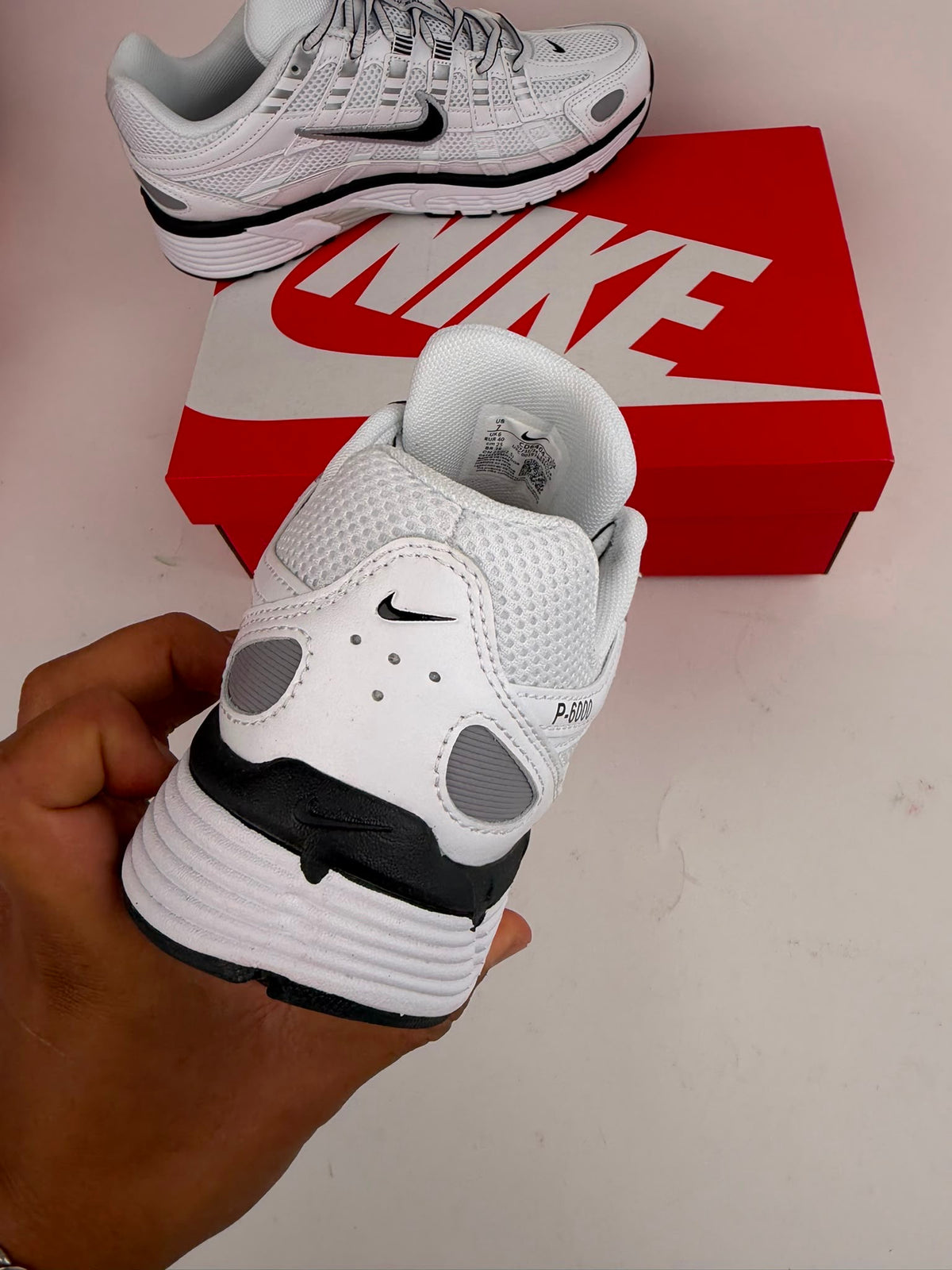 Nike P6000 Blanca/Negro